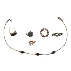 Lot de bijoux en argent : 1 collier, 2 b