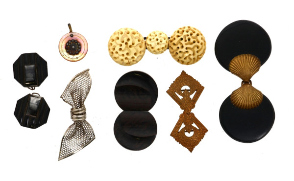 Lot de boucles de cape ou de ceinture pé