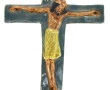 Christ en croix, sujet en faïence polych