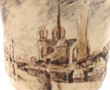 Vase forme tulipe sur piédouche en faïen