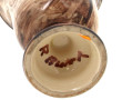 Vase forme tulipe sur piédouche en faïen