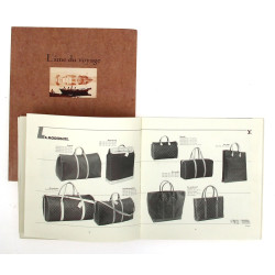 VUITTON - Lot de 2 catalogues de la mais