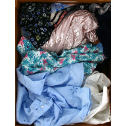 VIDE DRESSING femme (jupes et blouses) -