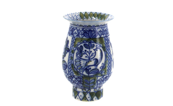Vase en porcelaine à décor d'oiseaux, fl