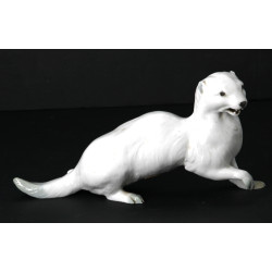 Hermine en porcelaine, L 20 cm (un petit