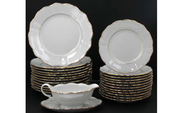 Service de table en porcelaine blanche e