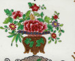 Petit plat creux en porcelaine à décor f