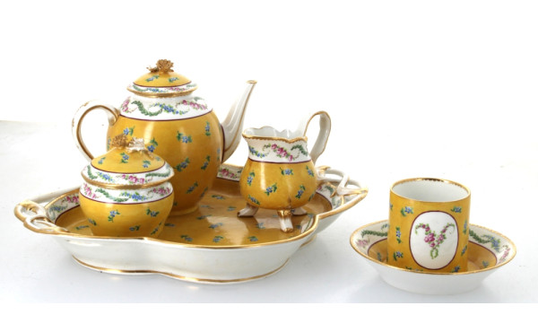 Service égoïste en porcelaine blanche, j