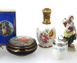 Trois groupes de mendiants en porcelaine