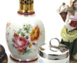 Trois groupes de mendiants en porcelaine