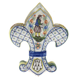 HR - Vase en forme de fleur de lys en fa