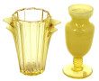 Deux vases en verre jaune, H 19 et 21 cm