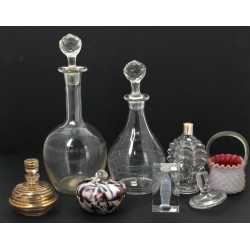 Lot de verreries anciennes : 2 carafes a