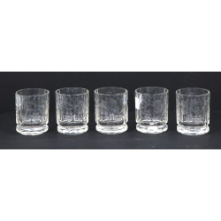 5 petits gobelets en verre gravé décor d