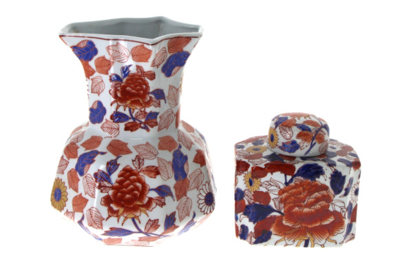 Boite à thé et pichet style imari, trava