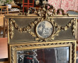 Miroir trumeau en bois et stuc doré à dé