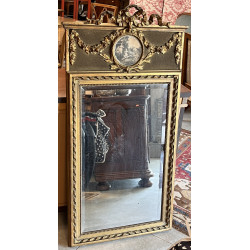 Miroir trumeau en bois et stuc doré à dé