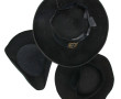 Lot de 3 chapeaux (2 ronds et un tricorn
