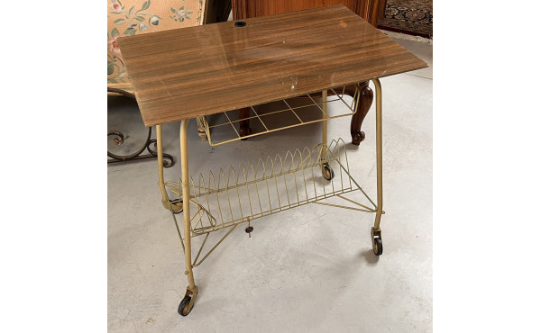 Petite table porte pich-up des années 60