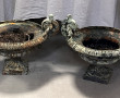 Paire de vasques de jardin en fonte sur 