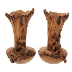 Paire de vases en plâtre patiné façon te