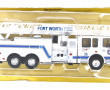 Camion de pompier américain blanc Fort W