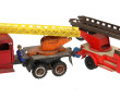 2 camions de pompier en tôle des années 