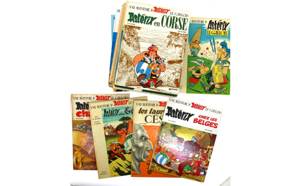 ASTERIX - 18 BD rigides toutes époques