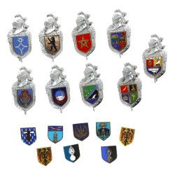 17 insignes de gendarmerie