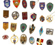 Lot de 24 insignes militaires français