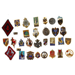 29 Insignes de la Marine Nationale