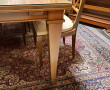Table et 7 chaises dossier à croisillons