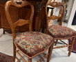 Paire de chaises en bois fruitier sculpt