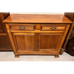 Petit buffet en merisier 120 x 49x H. 10