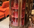 Vitrine de style Louis XV en placage et 