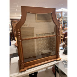 Vitrine en bois fruitier ouvrant à une p