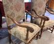 Paire de fauteuils en bois naturel sculp