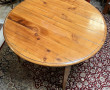 Belle table ronde en bois fruitier, H 75