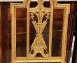 Chaise en bois doré à décor de rang de p