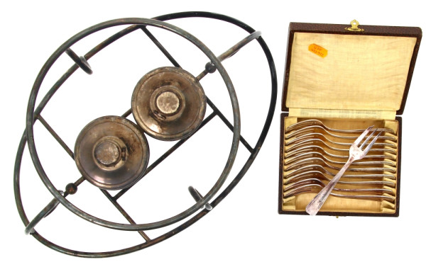 12 fourchettes à gâteaux en métal argent