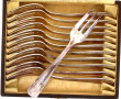 12 fourchettes à gâteaux en métal argent