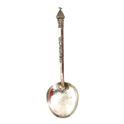 Cuillère de service en argent, travail a