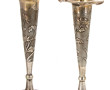 Paire de vases cornets asiatiques en arg