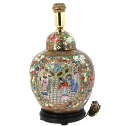 CHINE Xxème - Potiche en porcelaine poly
