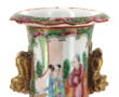 CHINE Décor Canton - Paire de vases en p