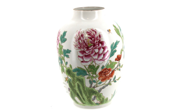 Vase en porcelaine de Chine à décor de p