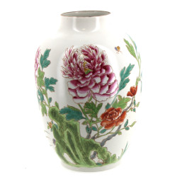 Vase en porcelaine de Chine à décor de p
