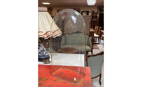 Globe en verre rectangulaire H. 56 x 27,