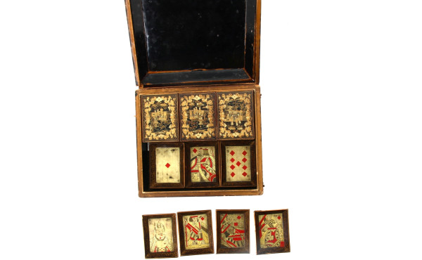 Coffret à jeux Napoléon III el laque à d