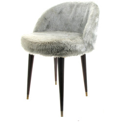Petite chaise recvouverte de fausse four